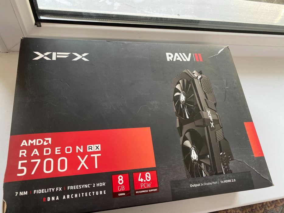 XFX Radeon RX 5700 XT RAW II