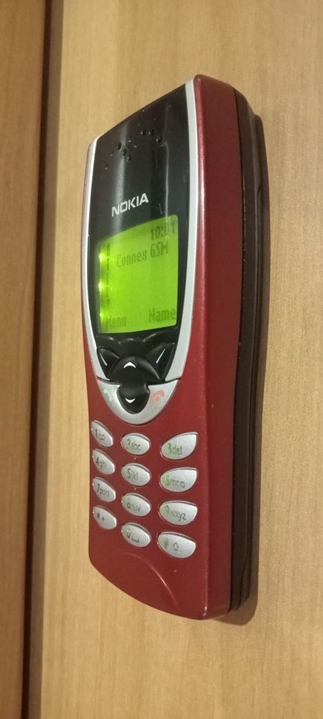 Nokia 8210 original  liber in retea
