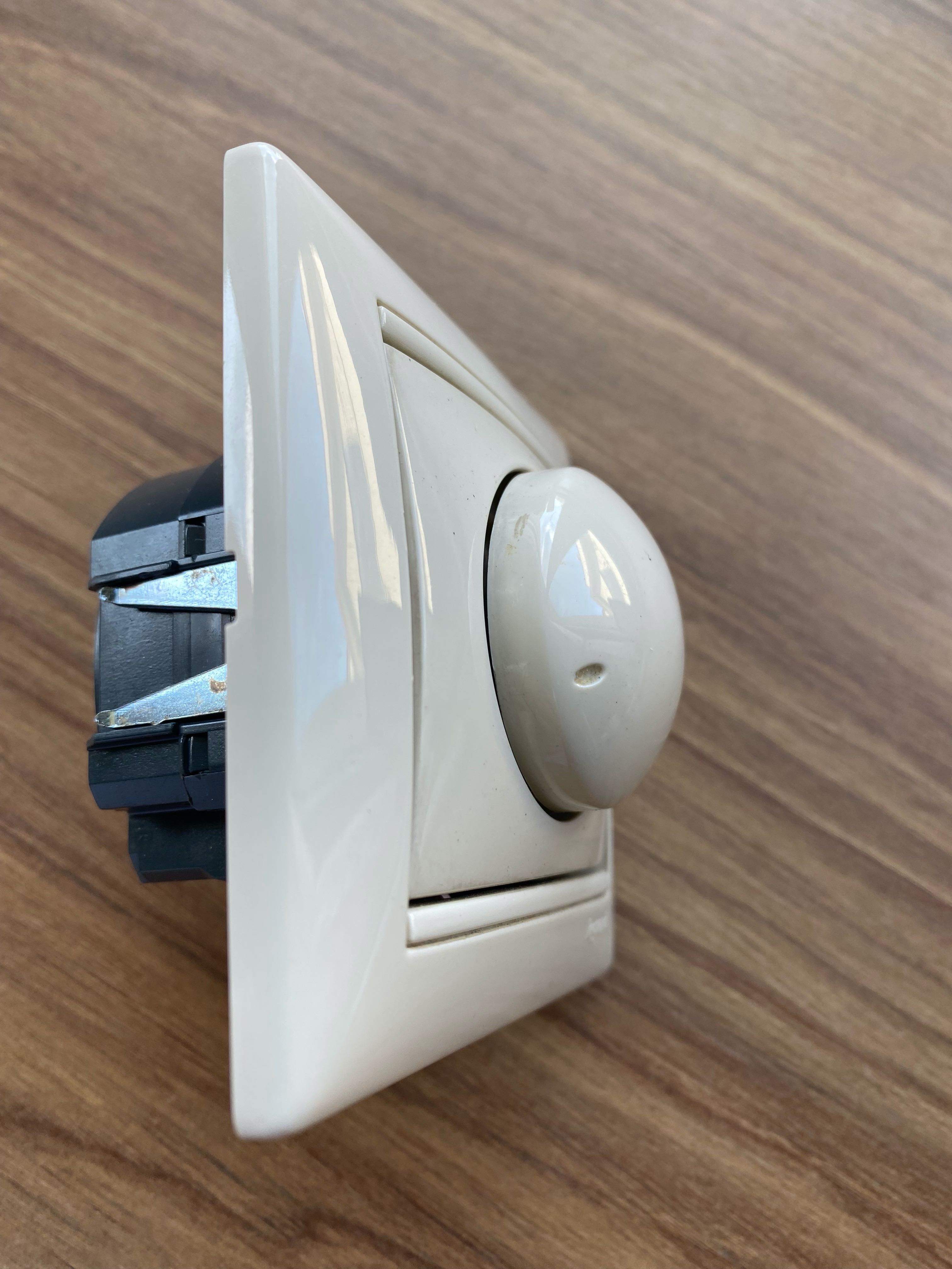 Димер за осветление Legrand