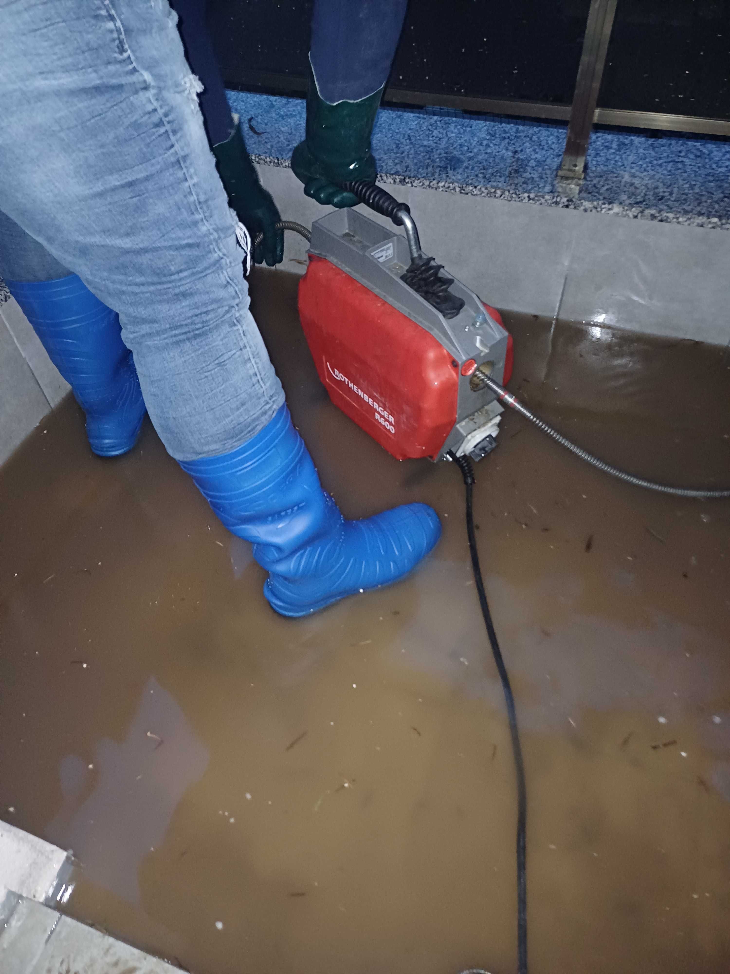 Отпушване на тоалетни