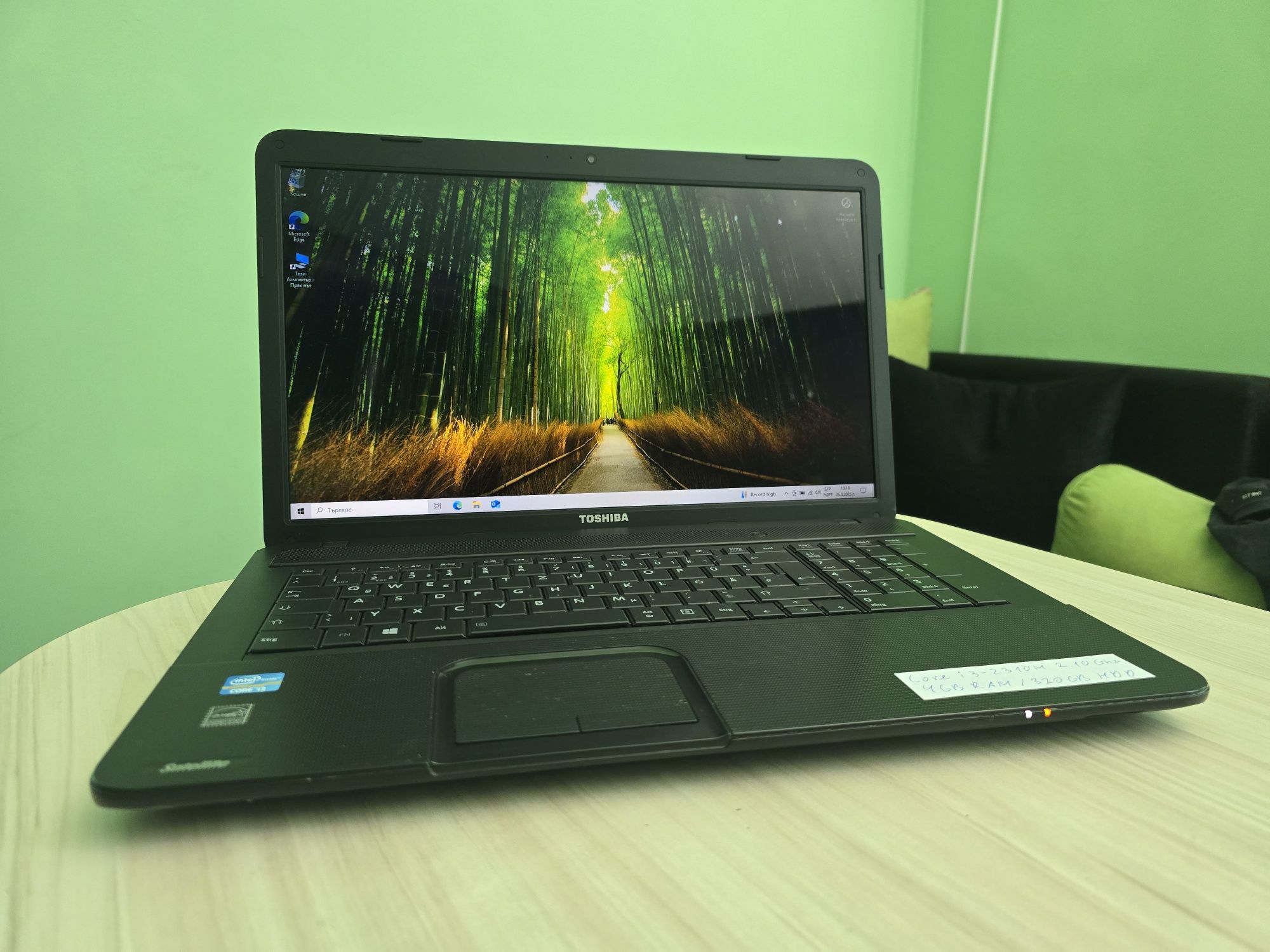 Отличен! 17.3 Toshiba Core i3/4GB RAM/320GB HDD