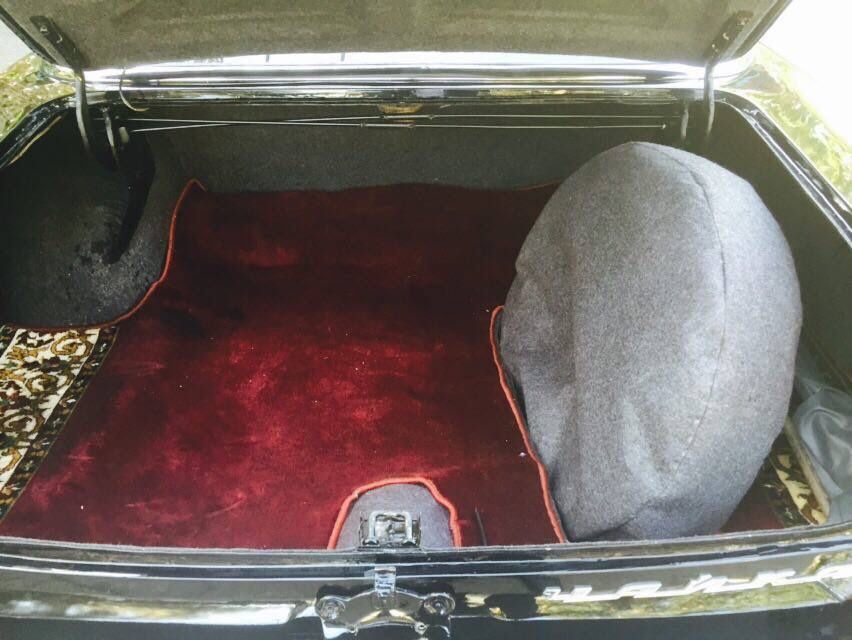 Продается очень срочная ГАЗ-13 «Чайка»