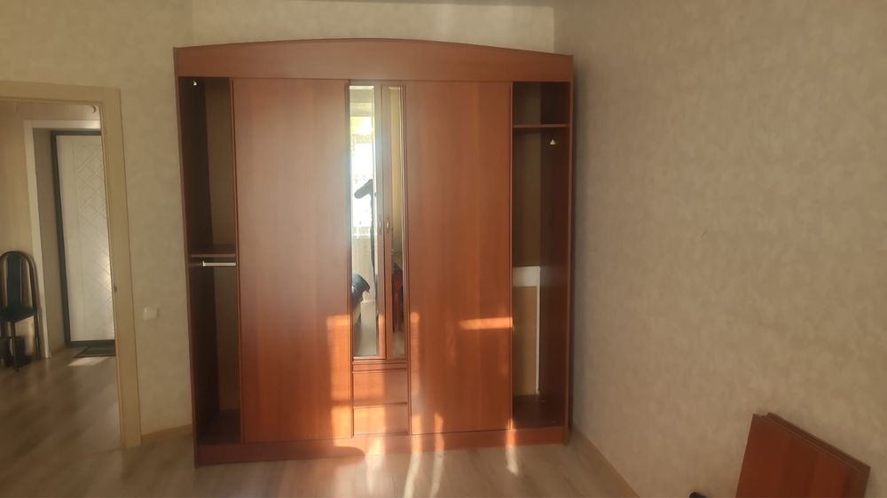 Продам шкаф-купэ