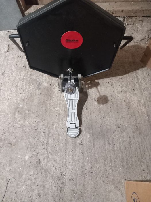 Vând schimb tobe electronice marca ROLAND KD8 SI YAMAHA