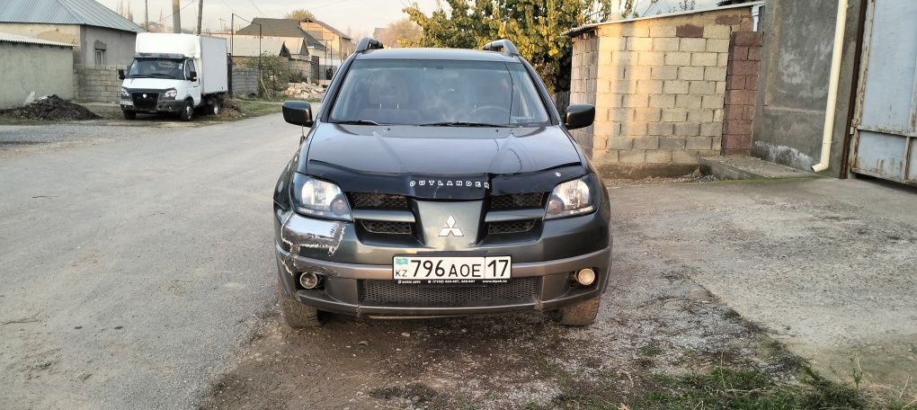 Митсубиси аутландер