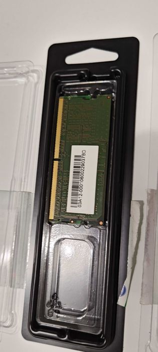 Продавам 2 броя RAM памет 8GB от лаптоп ASUS ROG Strix