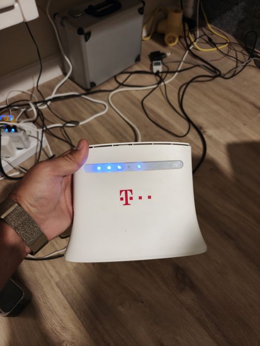 Router zte 4g (functioneaza cu cartela)