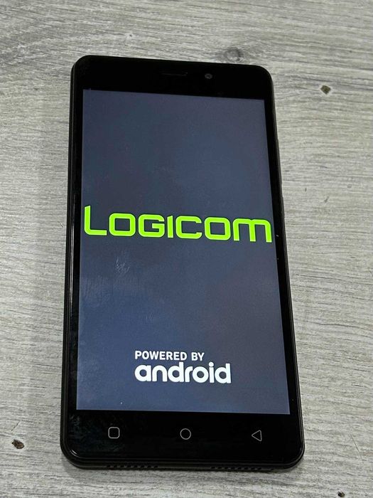 Смартфон LoGicom Le Starter L  8GB 1 RAM