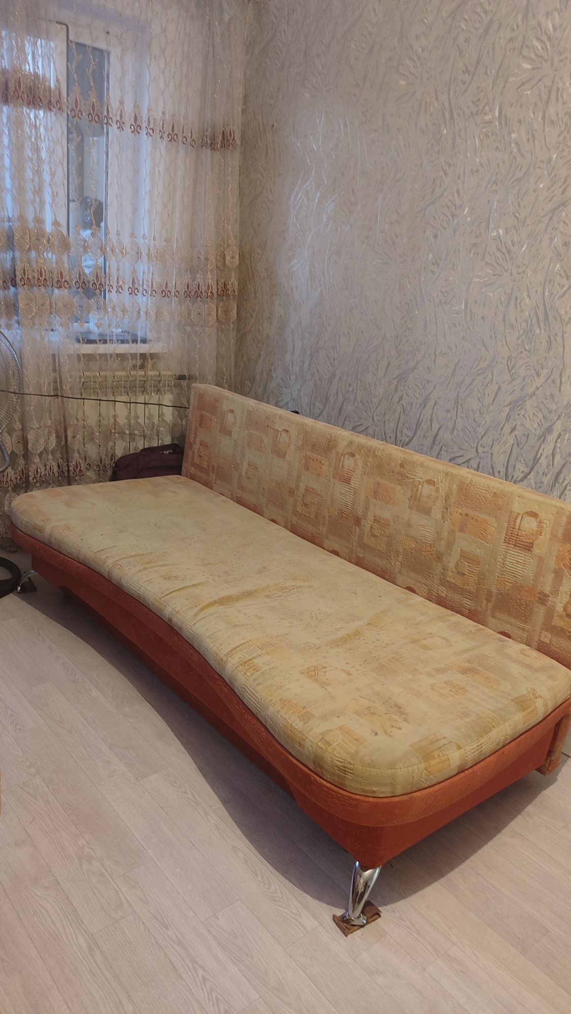 Отдам даром софу