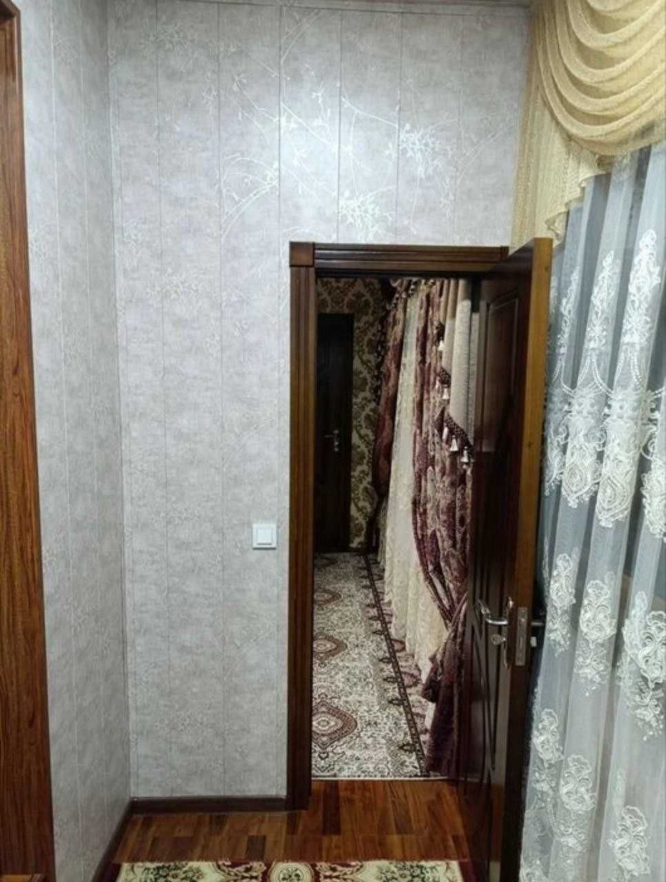 Юнусабад15   2етажный 2\4 продаже локация Туркистон метро