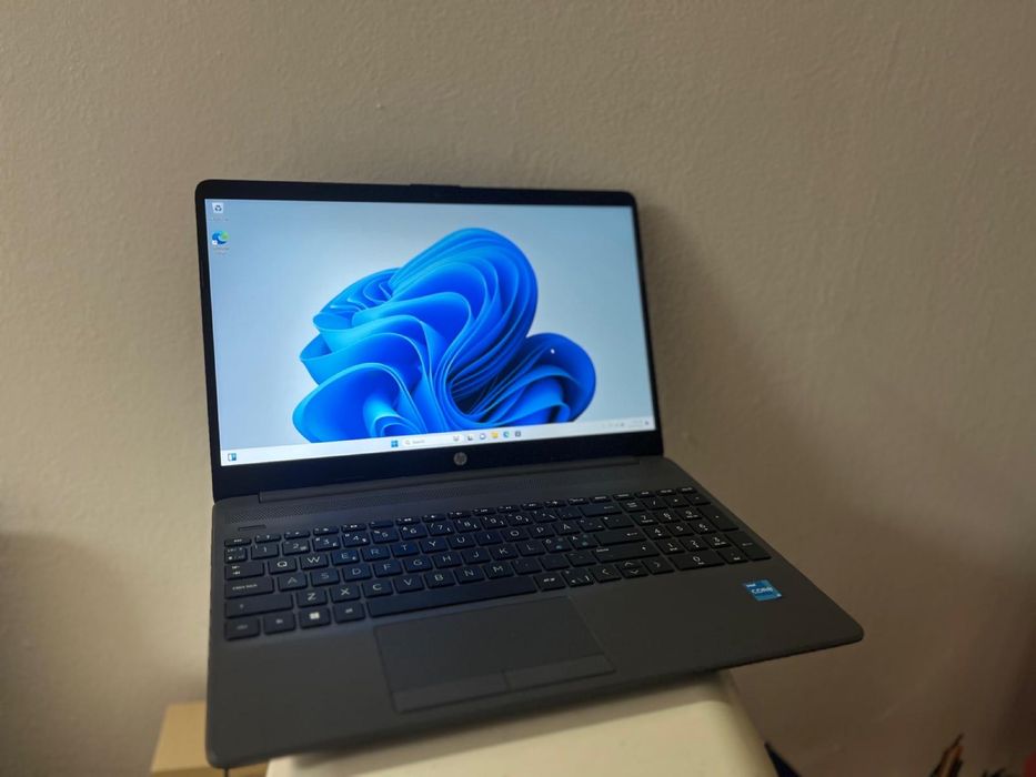HP 250 G8 i3-1115G4 8GB RAM 256GB NVME