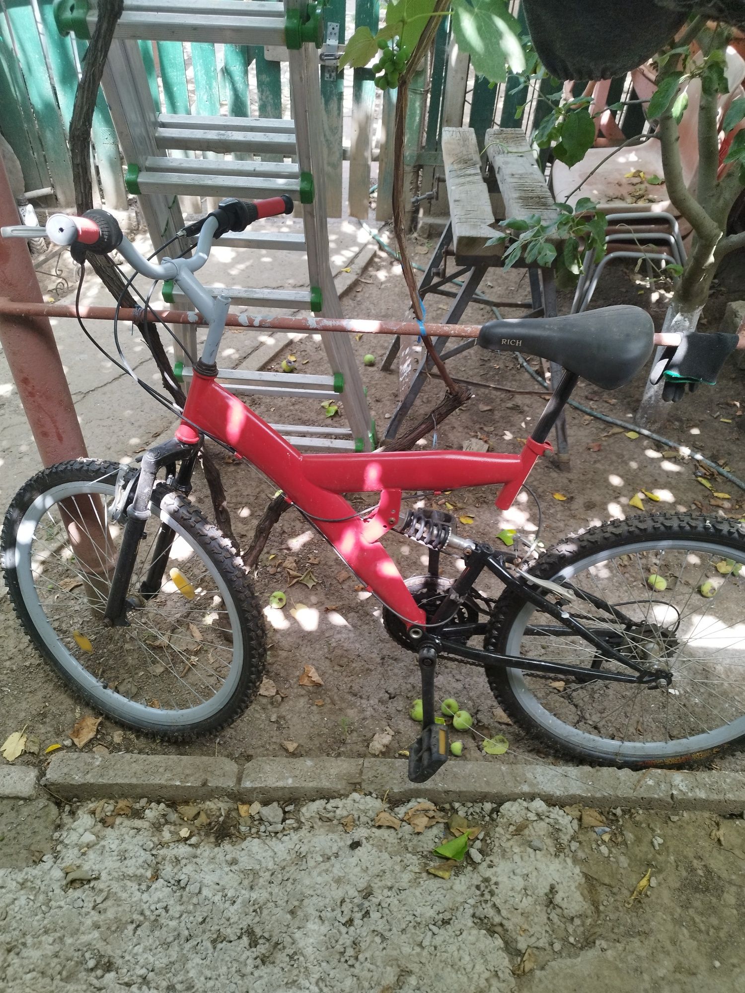 Vând bicicleta bmx