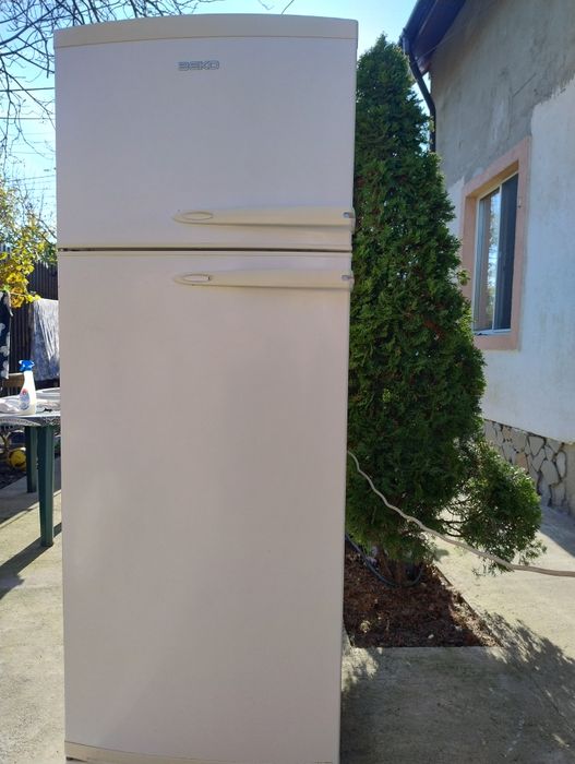 Vând frigider Beko