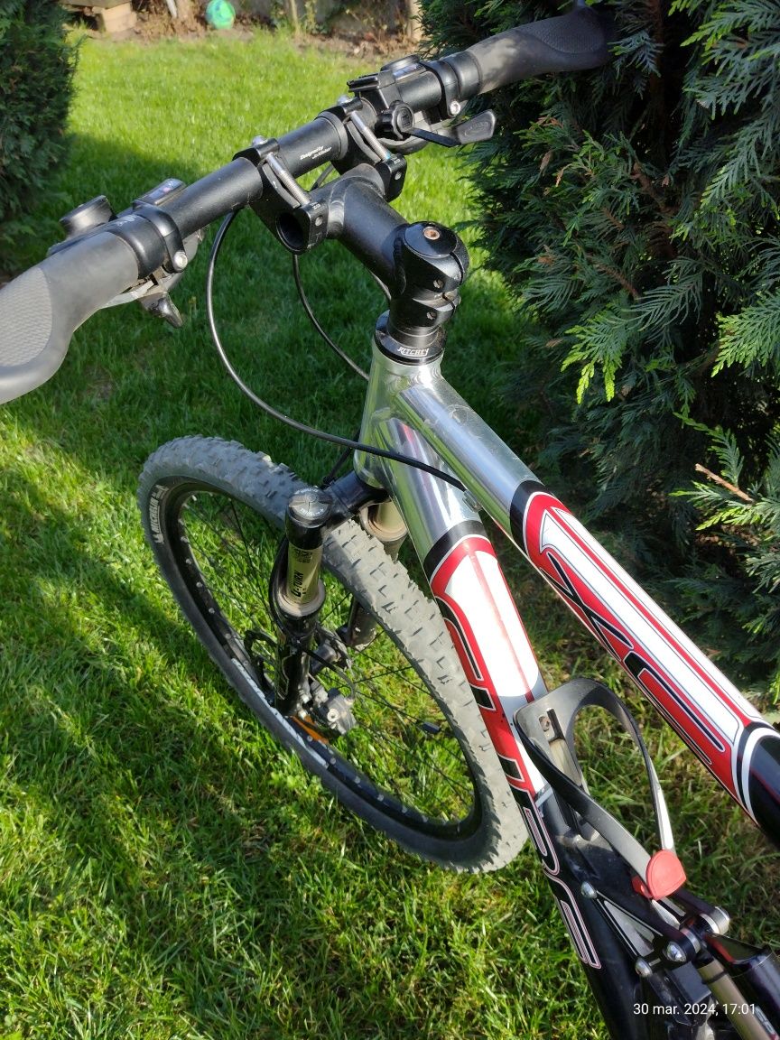 Bicicleta Cube XC PRO