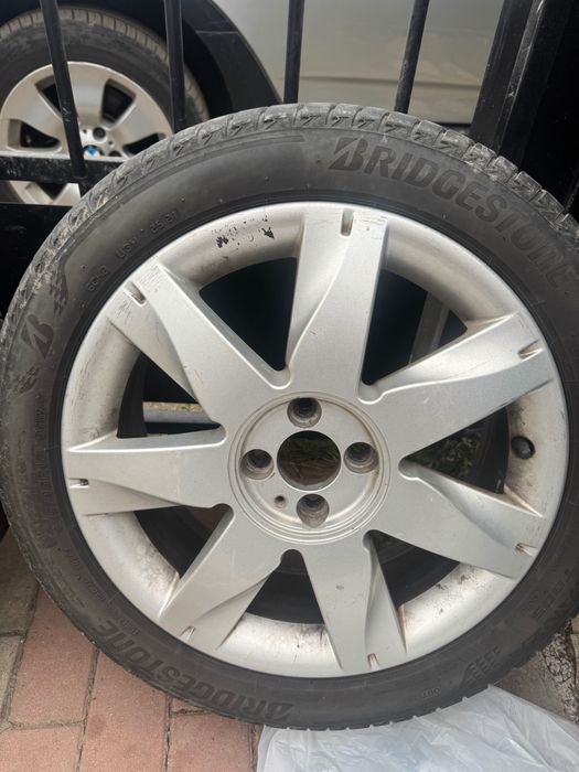 Anvelope Bridgestone Renault vară 4 buc + jante 225/45/R17
