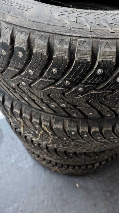 Гуми Нокиан Хакапелита 8