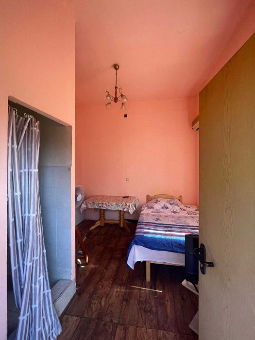 Дава се под наем Едностаен апартамент в Бургас, Център - 22 кв.м за 175 € - Снимка #3