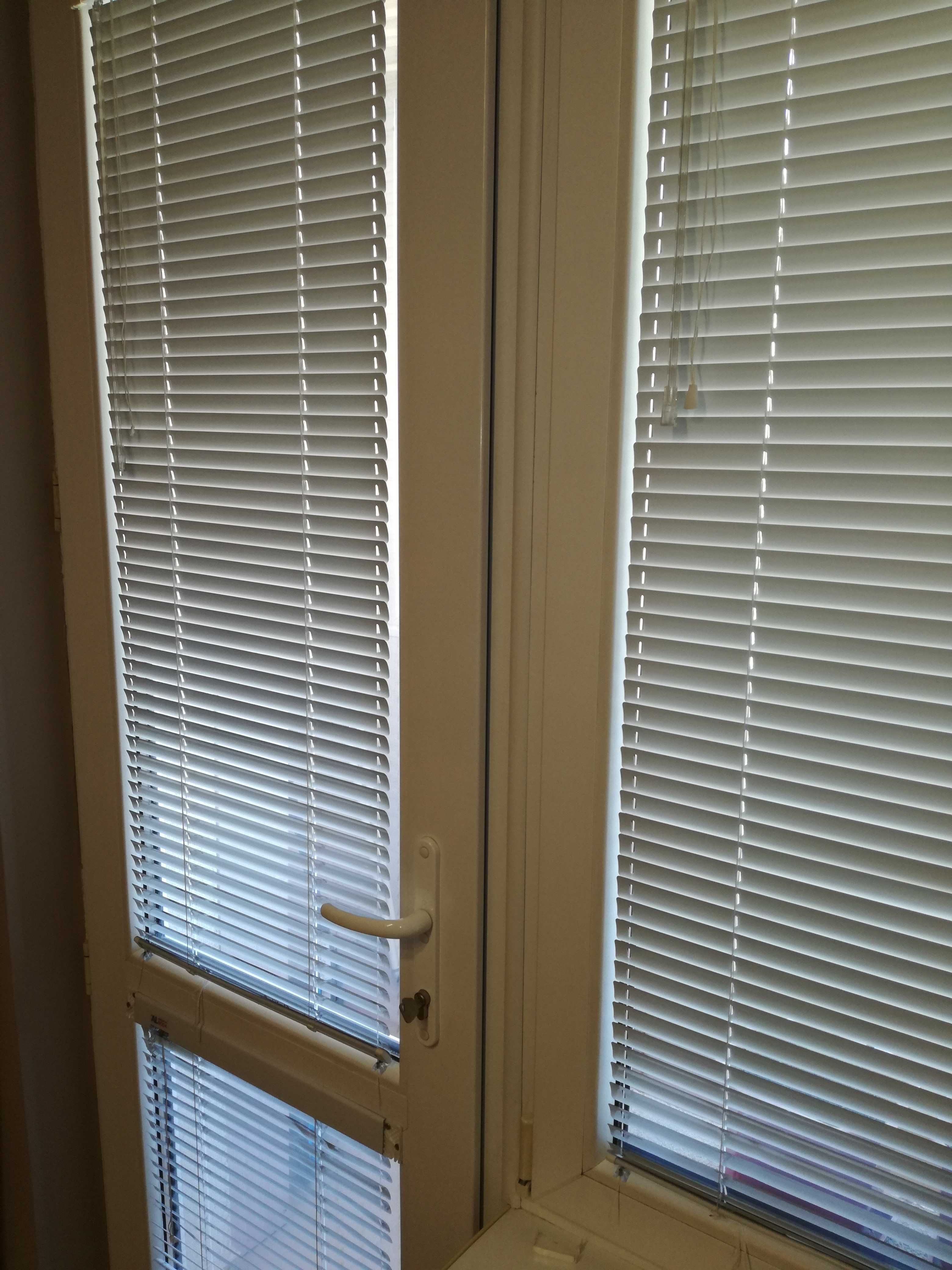 PVC врата с прозорец