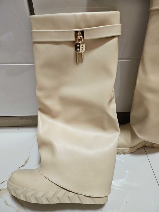 Ботуши от еко кожа