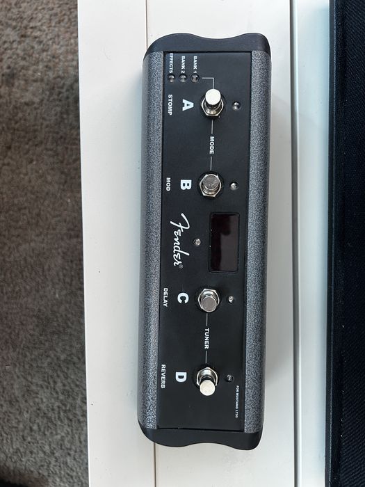 Schimb/Vand amplificator Fender