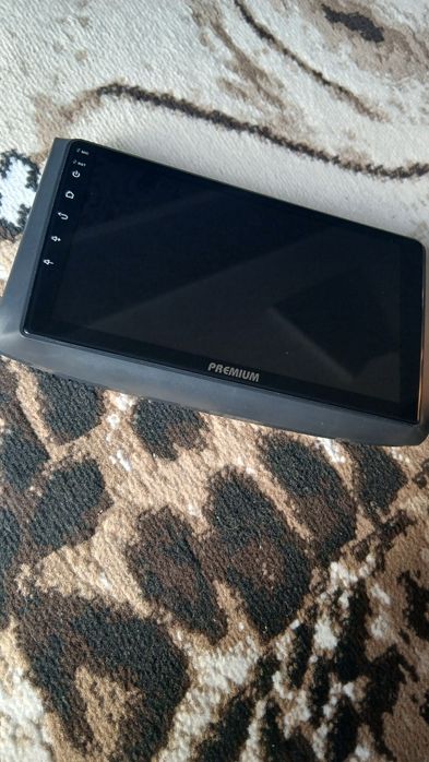 Premium monitor 9 dyum