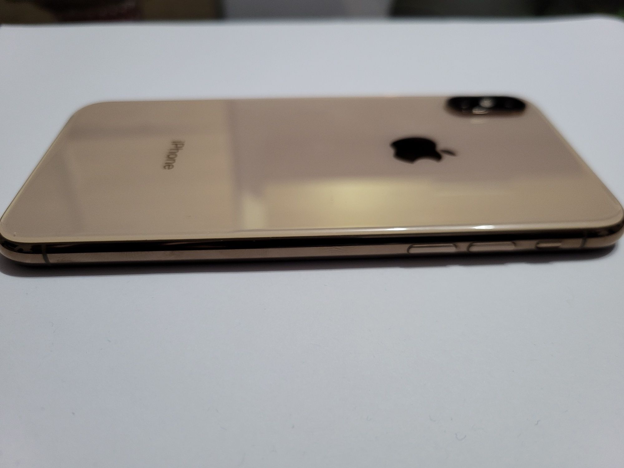 Iphone Xs aproape nou