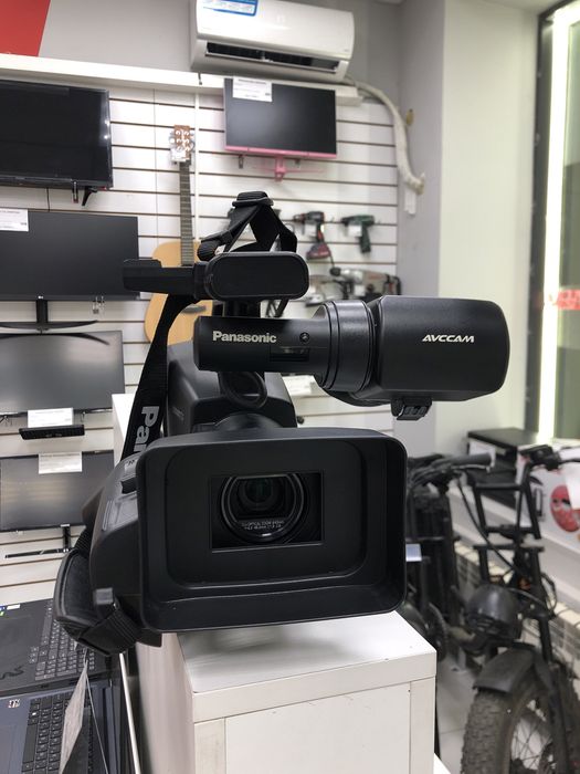 Видеокамера Panasonic AG-HMC84ER (p25)