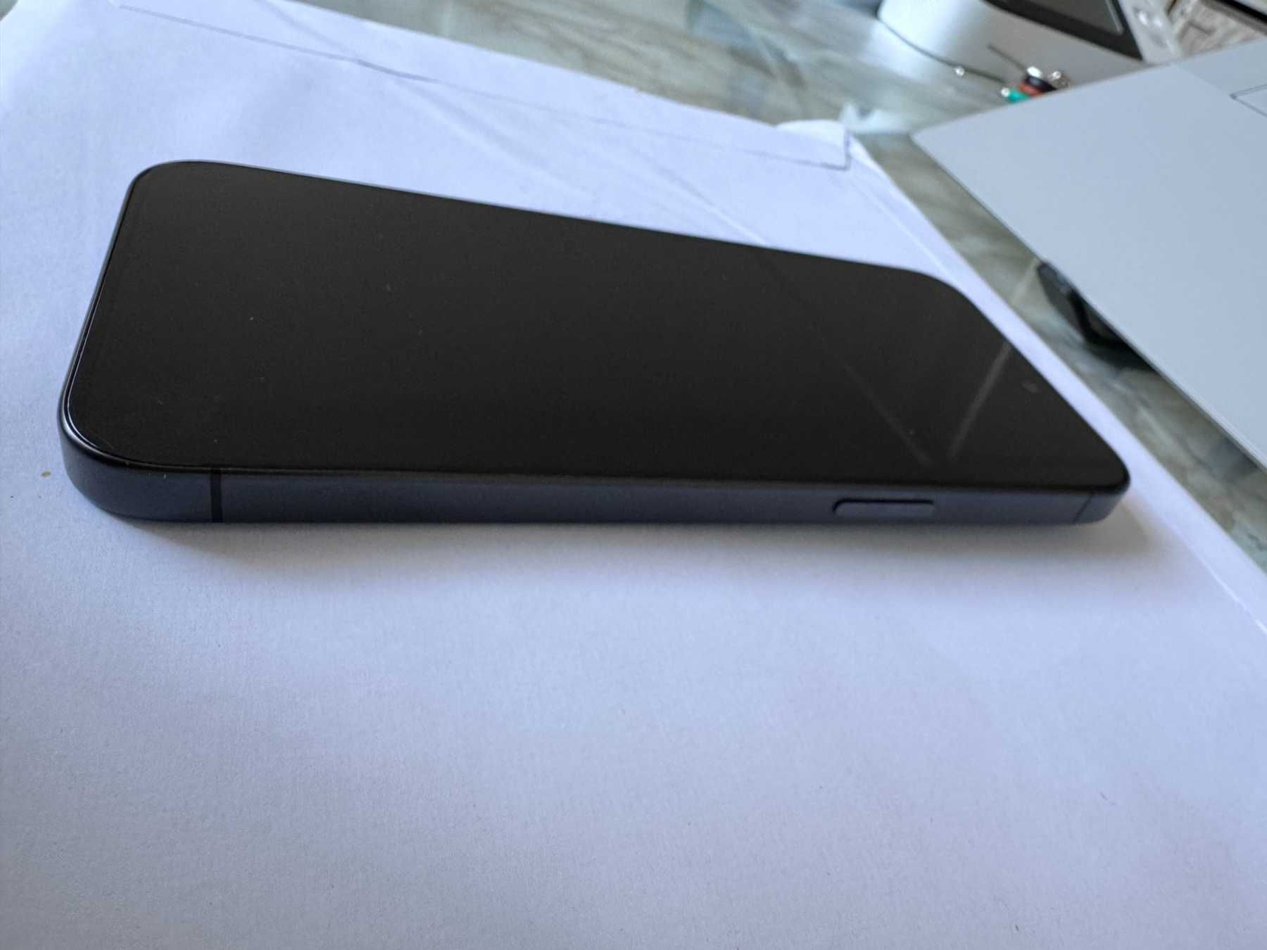 Перфектно състояние! iPhone 15 Pro Max 256GB Black 93%