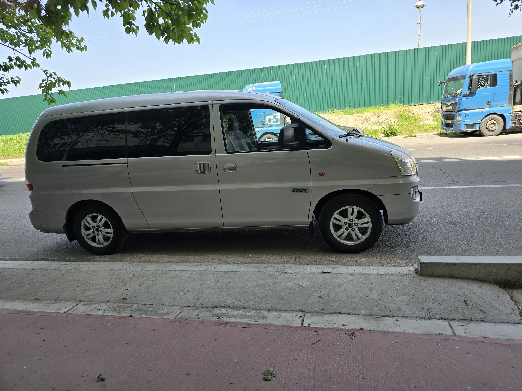 Miniven Hyundai H1. CRDI Dizel 2.5 l Хундай Н 1  2006