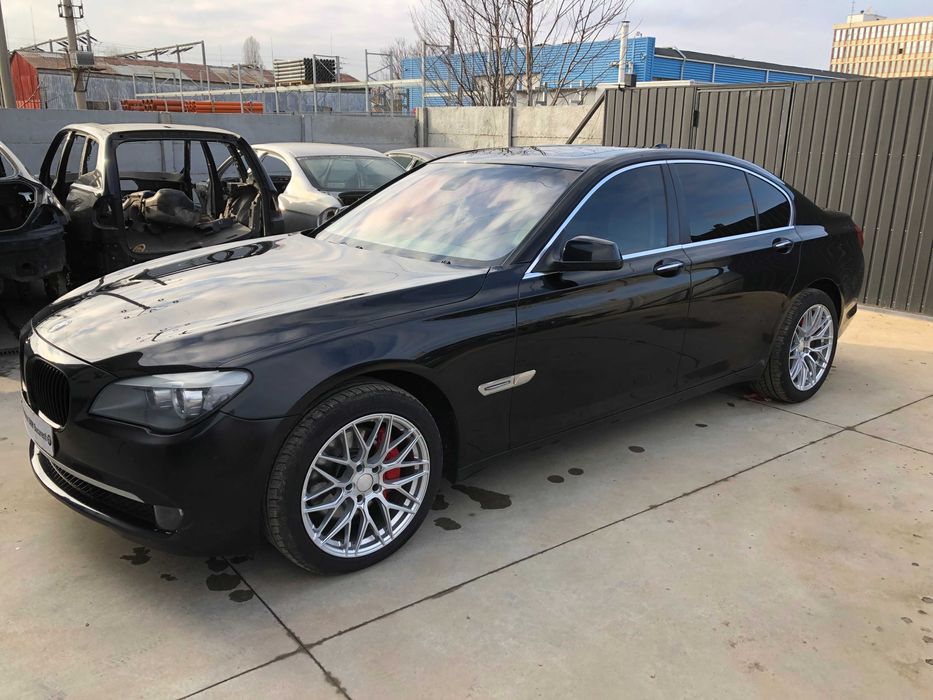 Dezmembrez BMW seria 7 F01 740d biturbo an 2010 N57D30B 306cp
