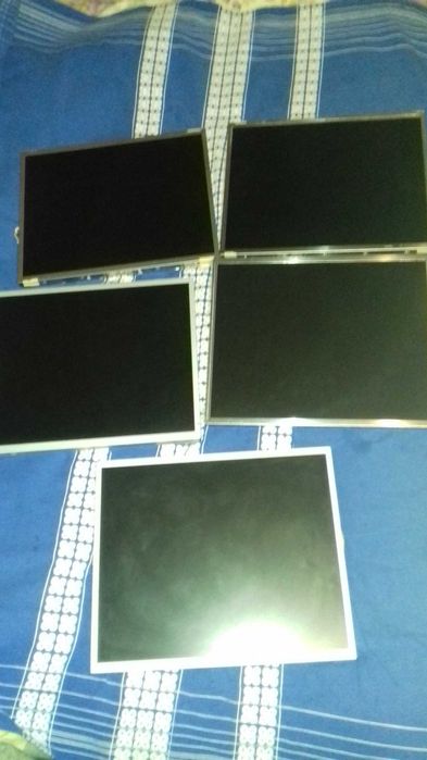 Display HP 1502-15";17"-XT0A 17001;M170EG01 V.5;CLAA150XG;cu 2 panglic