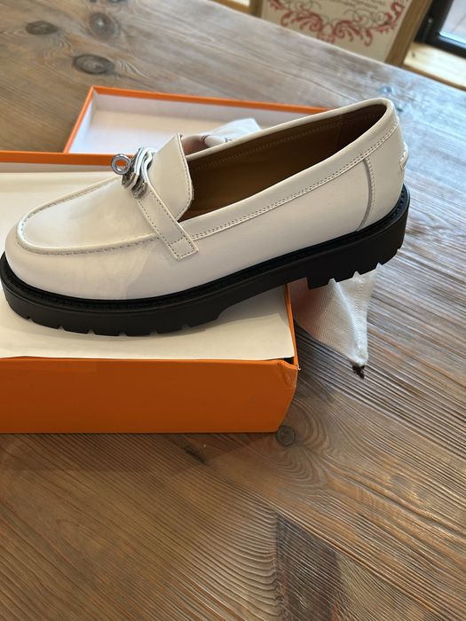 Hermes нови дамски кожени мокасини , номер 40