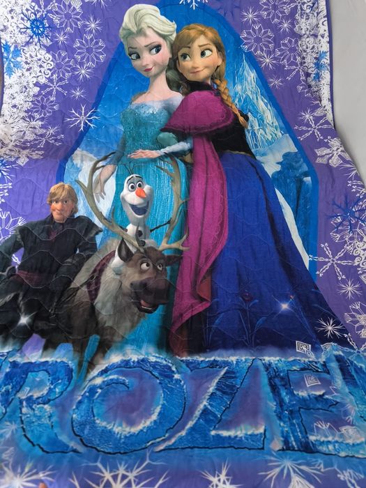 Висококачествено шалте/покривка CAT Frozen