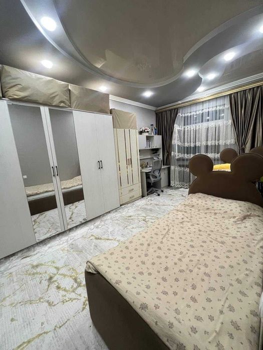 Продается 4х комнатная квартир Ц квартал