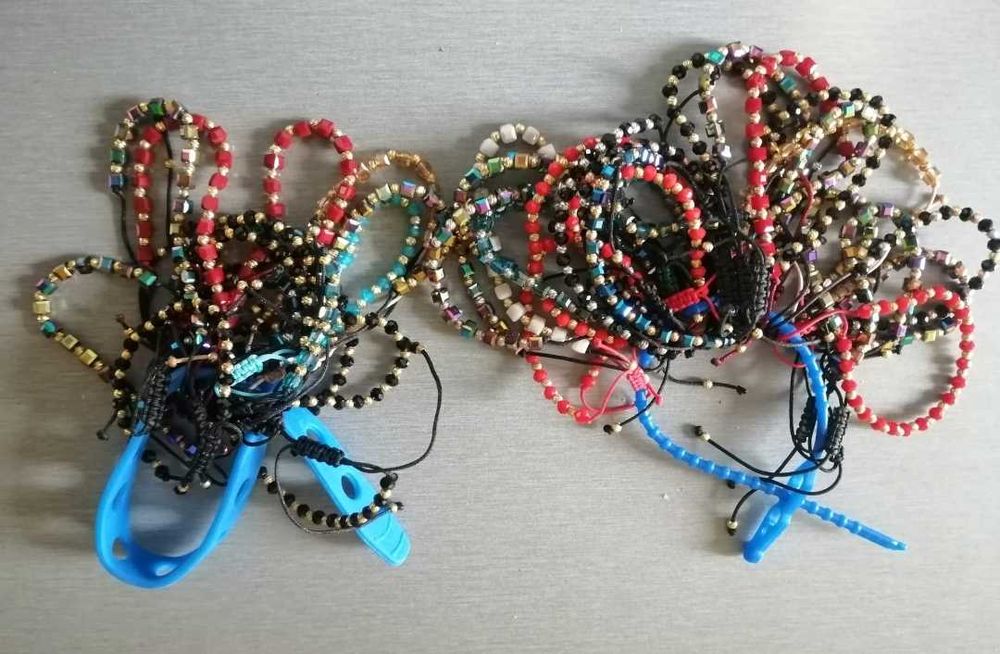 Brățări argint  pe ață cu bile colorate