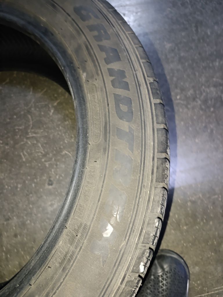 Продам одну шину Dunlop  на рав 4  в отличном