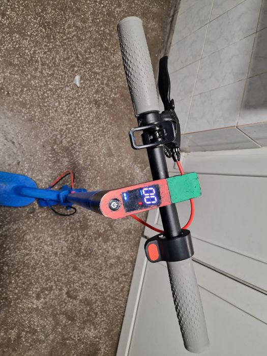 trotineta aovopro m365 partial funcționabila mai mult pt piese