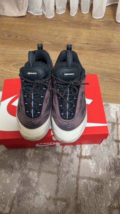 Обувки nike air max dn sp