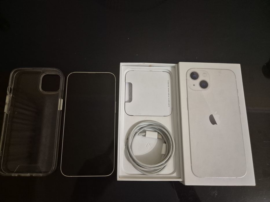 Продаю Iphone 13