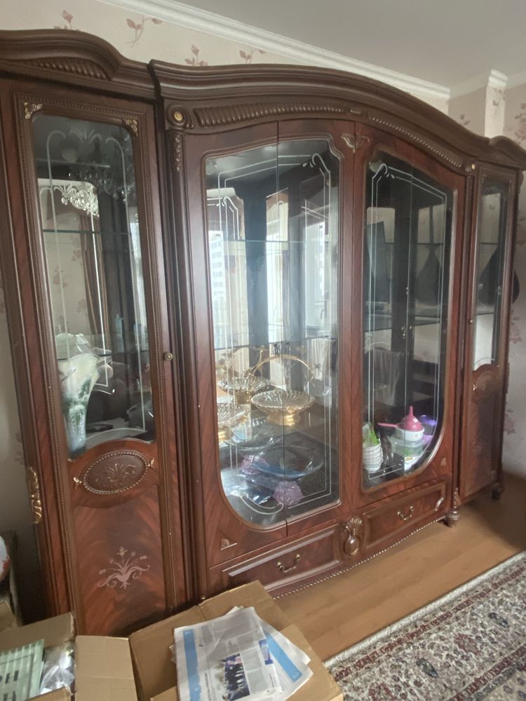 Стенка для посуды