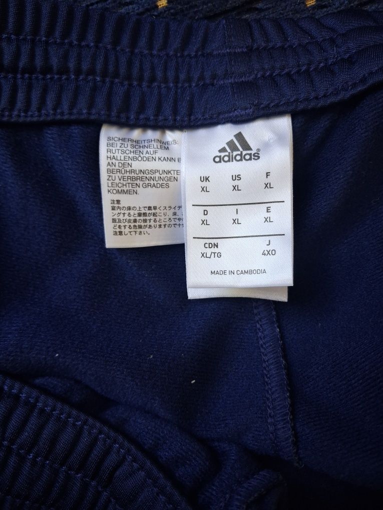 Adidas ново оригинално долнище