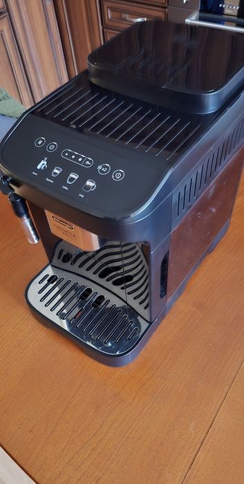 Delonghi Magnifica EVO кафемашина/ кафеавтомат