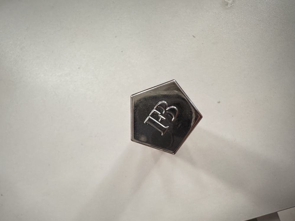 Fenty Beauty Heat гланц - Hot Cherry