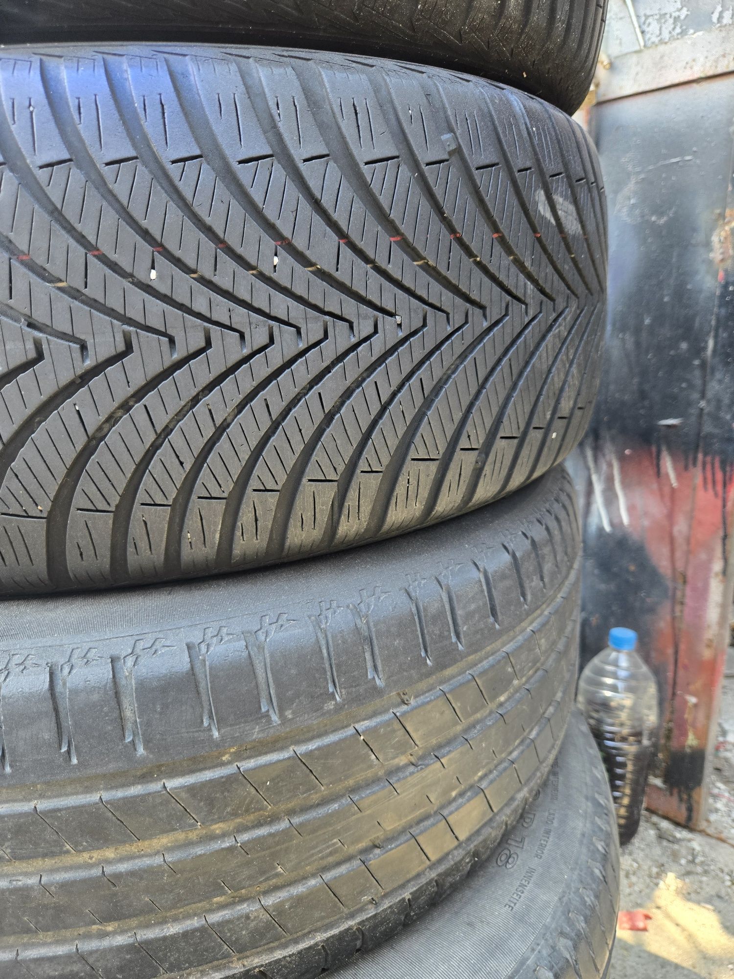 2бр. 225 55 17 Kumho всесезонни.