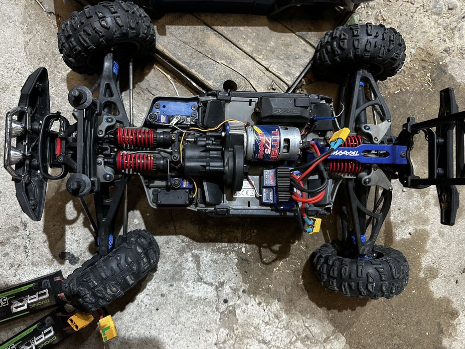 RC/РЦ Traxxas Summit 1/8
