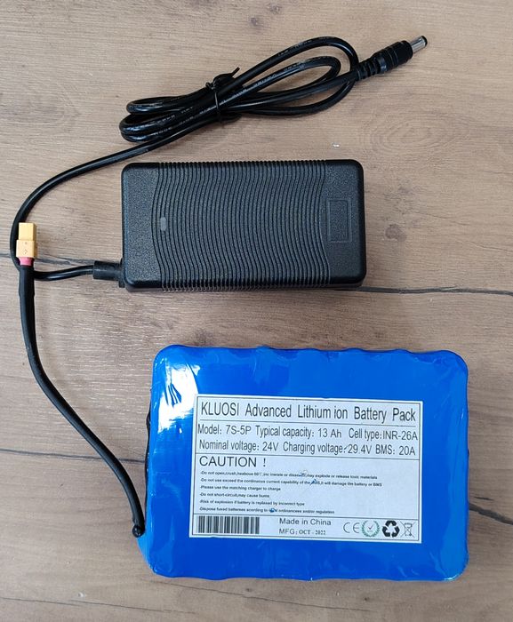 Acumulator li ion 24V 13Ah + incarcator