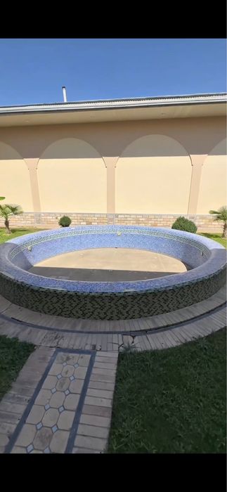 Уй сотилади, ховли