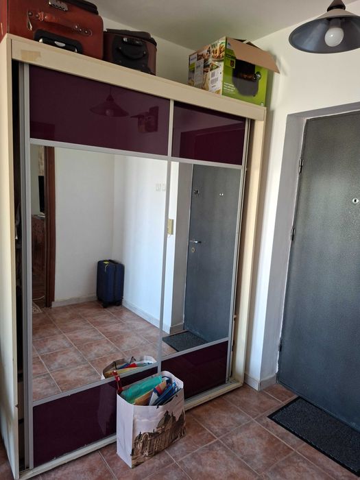 Dressing haine încăpător, 2 compartimente,cu 2 usi  oglinda culisante