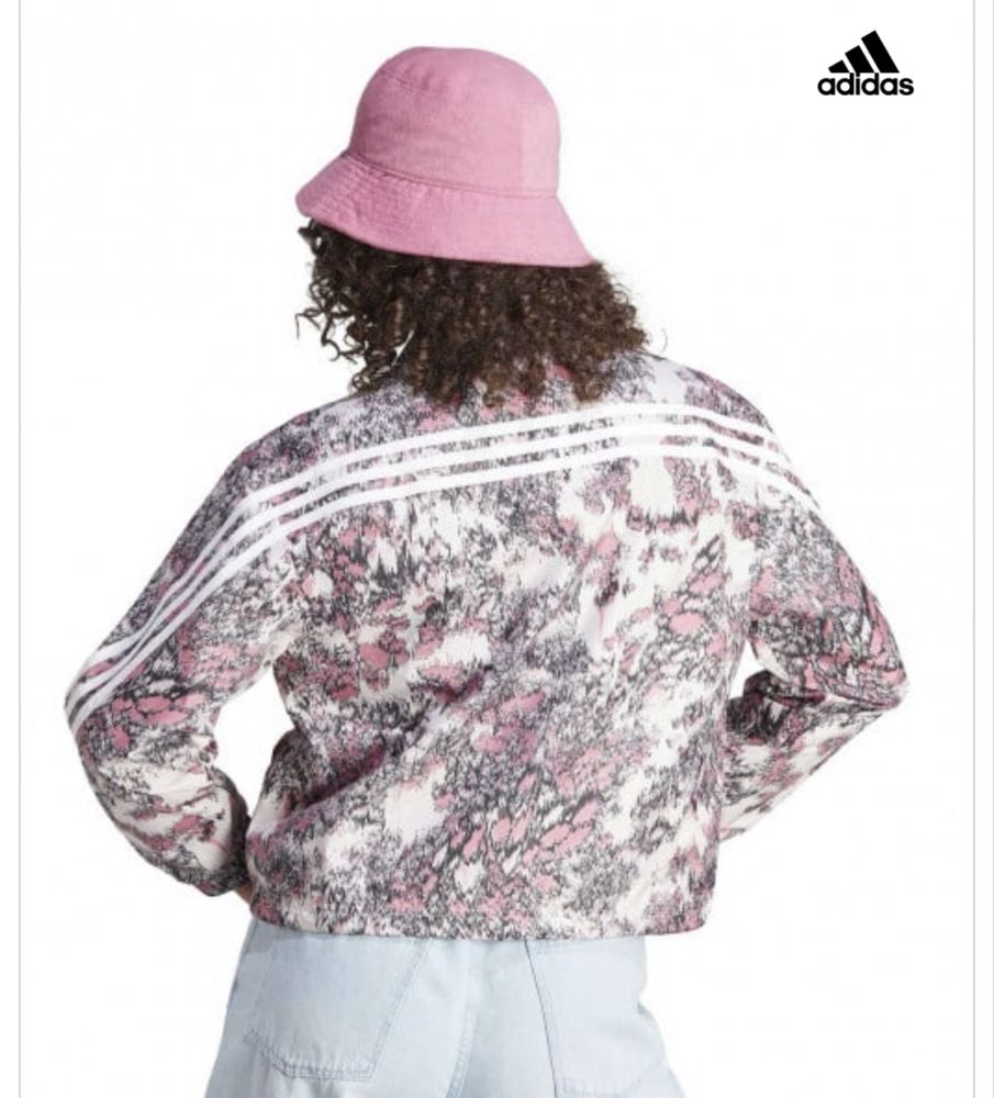 Ветровка Adidas размер М