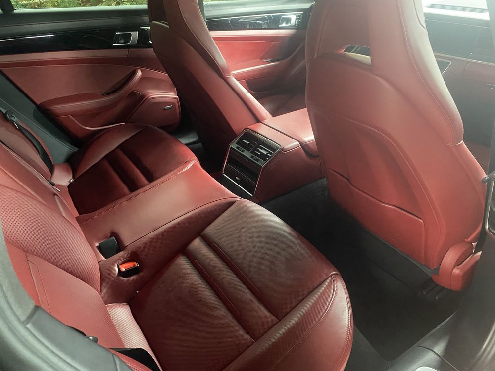 PORSCHE Panamera Turismo 4S